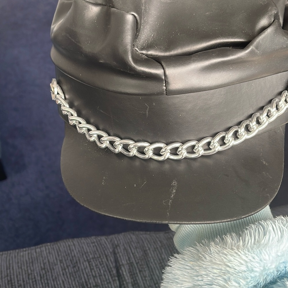 Chain hat - Picture 3 of 7